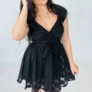 White Birch NWT Size Large Black Floral Lace Mini Dress